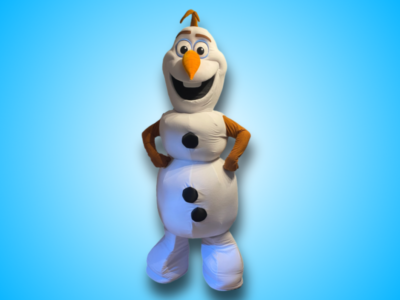 Mascotte de Olaf qui prend la pose